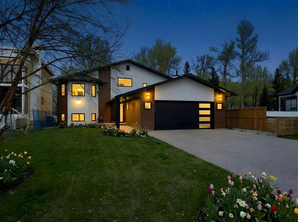 7220 Bow Crescent NW, Calgary — main listing photo