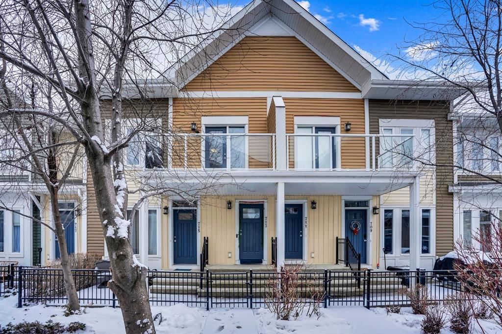 713 Auburn Bay Square SE, Calgary — main listing photo