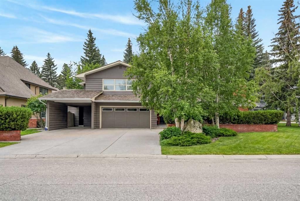 6913 Leaside Drive SW, Calgary — photo 2 of 50