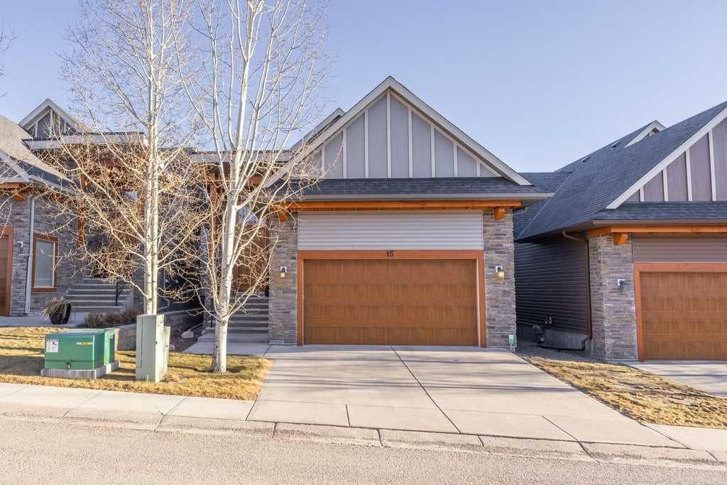 15 Cortina Villas SW, Calgary — main listing photo