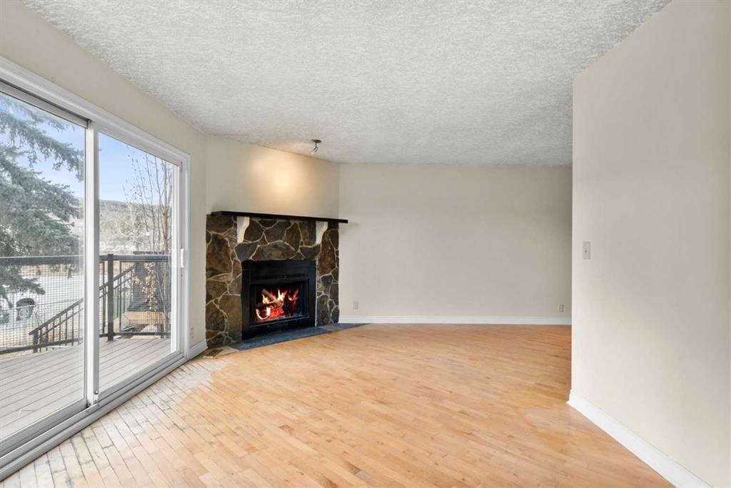 6420 30 Avenue NW, Calgary — photo 5 of 42
