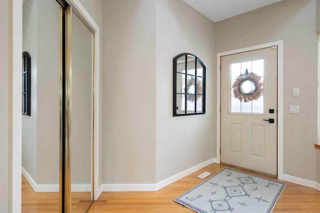 408 Mt Douglas Court SE, Calgary — photo 2 of 27