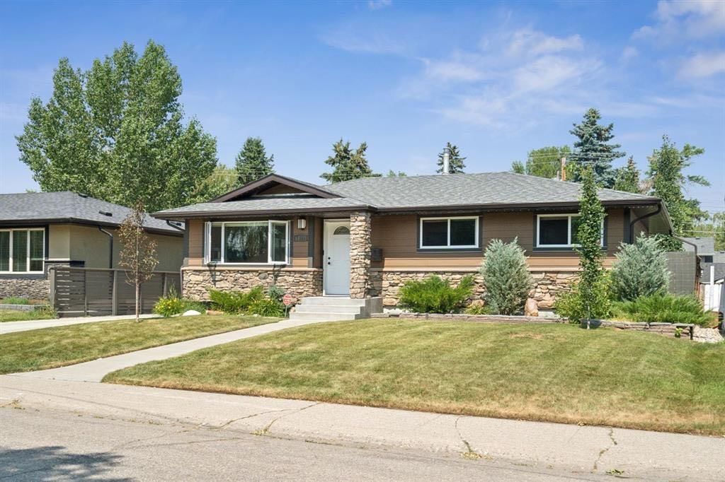 7611 Fleetwood Drive SE, Calgary — photo 2 of 23