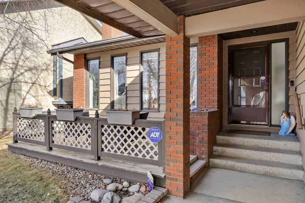 874 Riverbend Drive SE, Calgary — photo 2 of 49