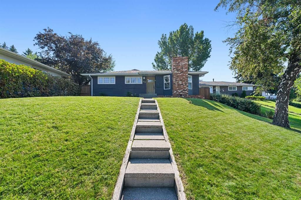 15 Fielding Drive SE, Calgary — main listing photo