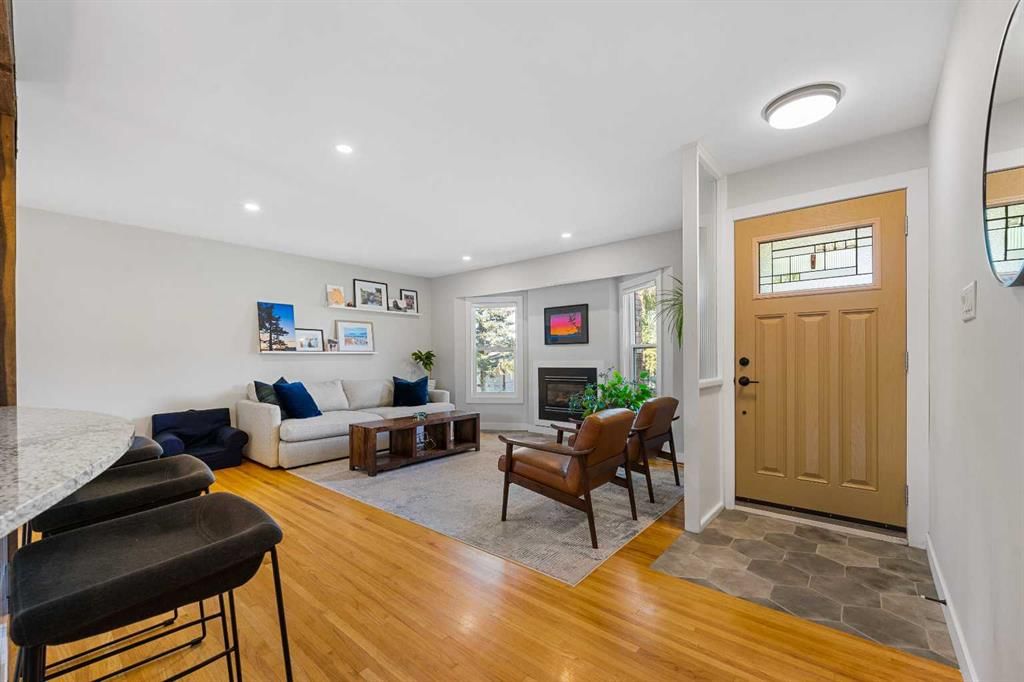 15 Fielding Drive SE, Calgary — photo 2 of 50