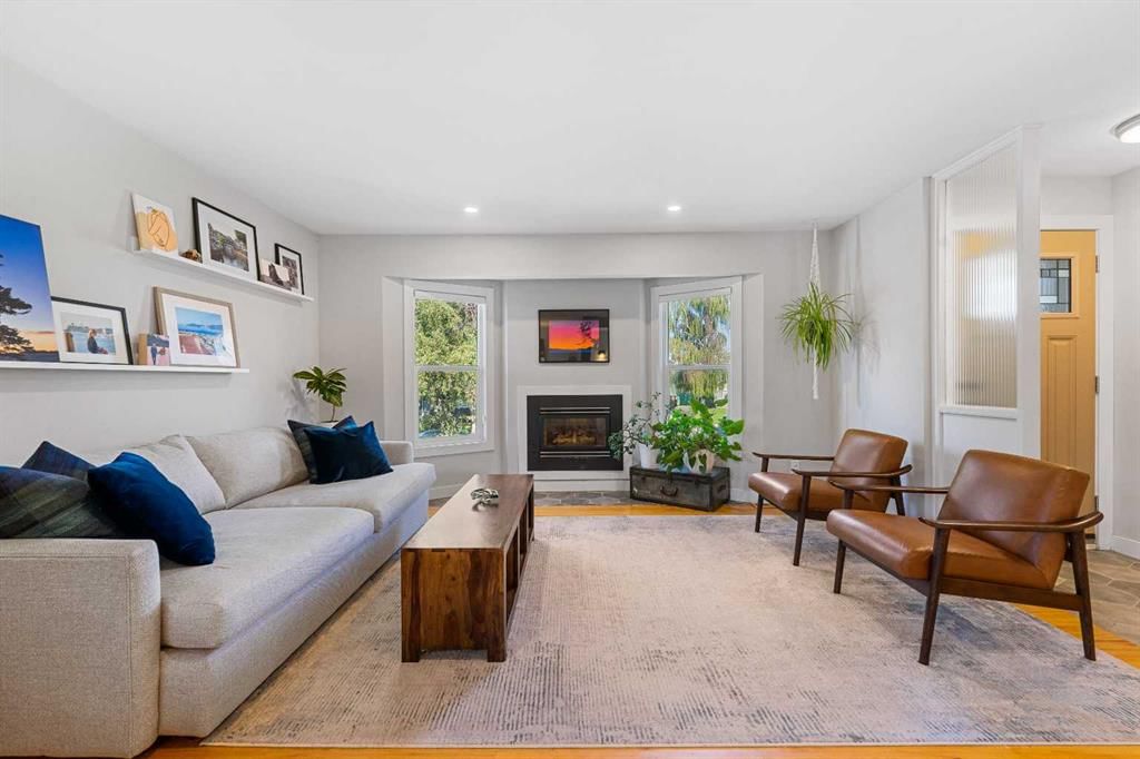 15 Fielding Drive SE, Calgary — photo 4 of 50
