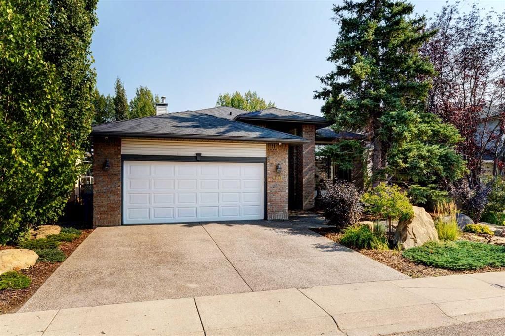 60 Woodpark Close SW, Calgary — main listing photo