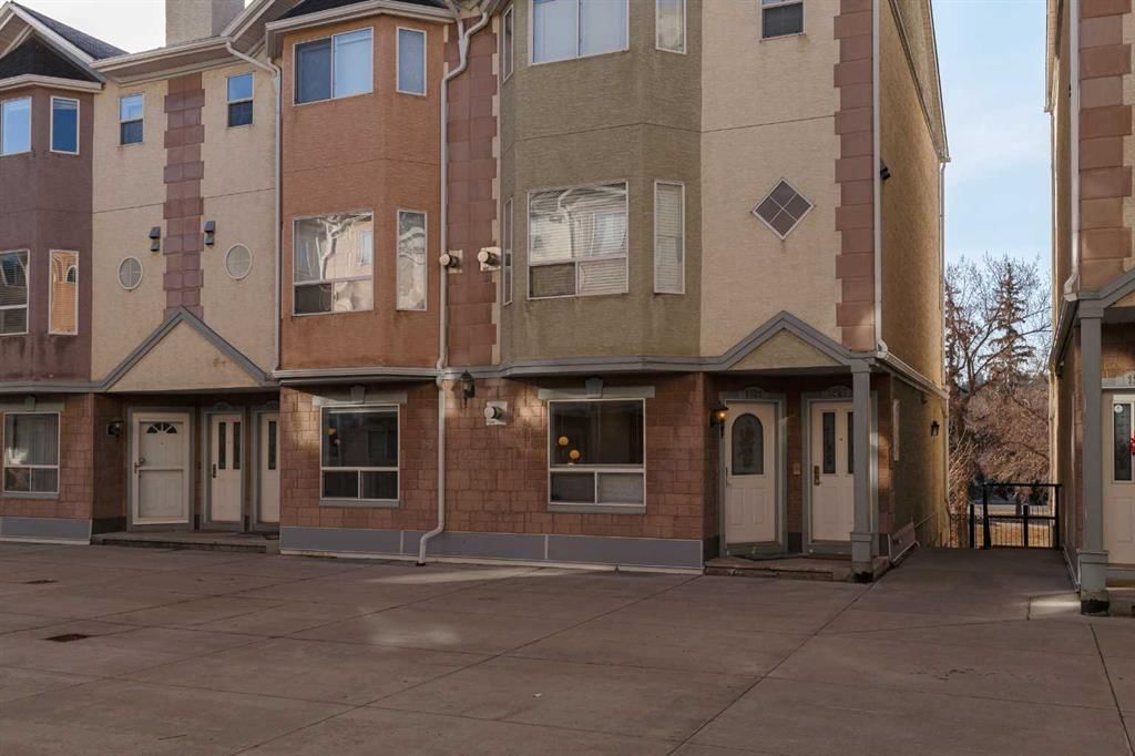1525 11 Street SW, Calgary — photo 2 of 32