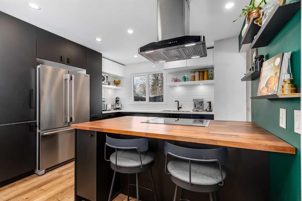 3011 32A Avenue SE, Calgary — main listing photo