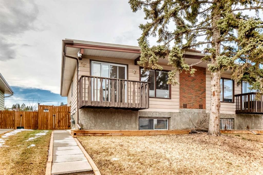52A Queen Alexandra Close SE, Calgary — main listing photo