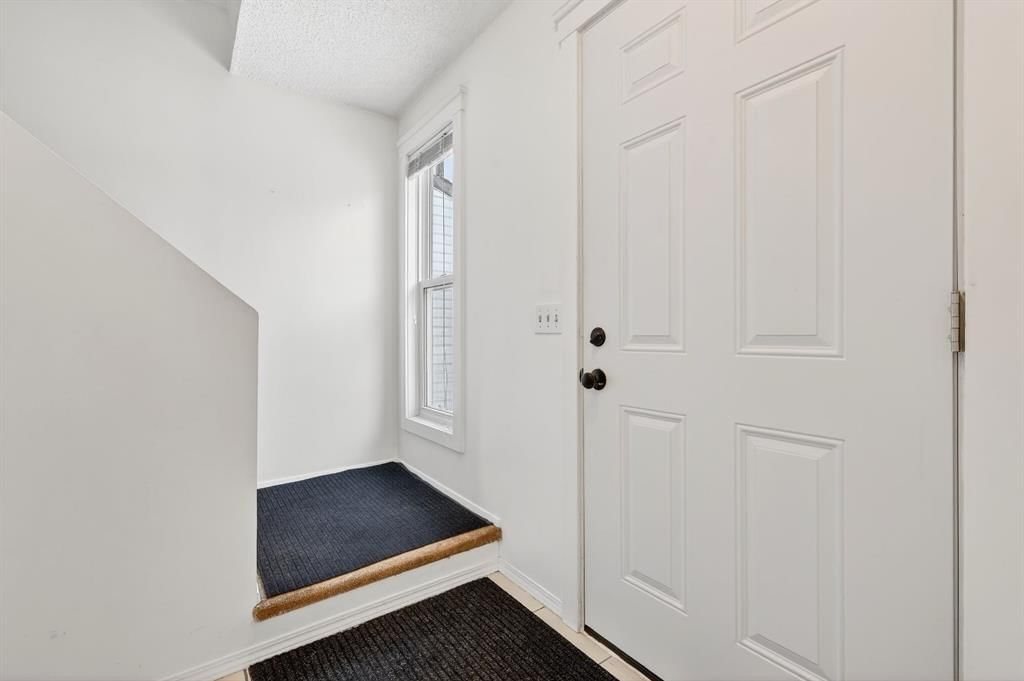 115 Abingdon Court NE, Calgary — photo 2 of 24