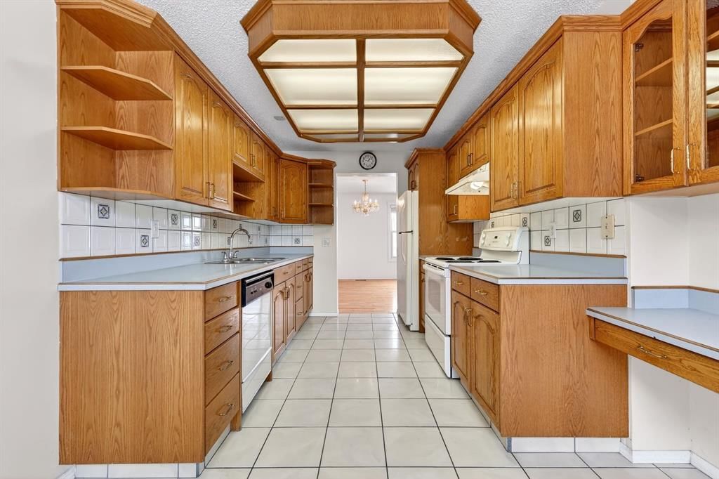 115 Abingdon Court NE, Calgary — photo 5 of 24