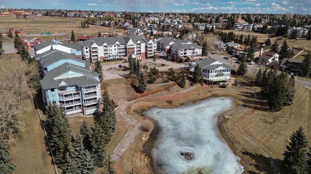 309, 3309 Hawksbrow Point NW, Calgary — photo 3 of 38