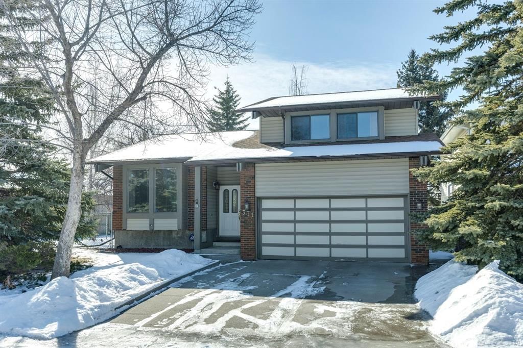 571 Woodside Place SW, Calgary — main listing photo