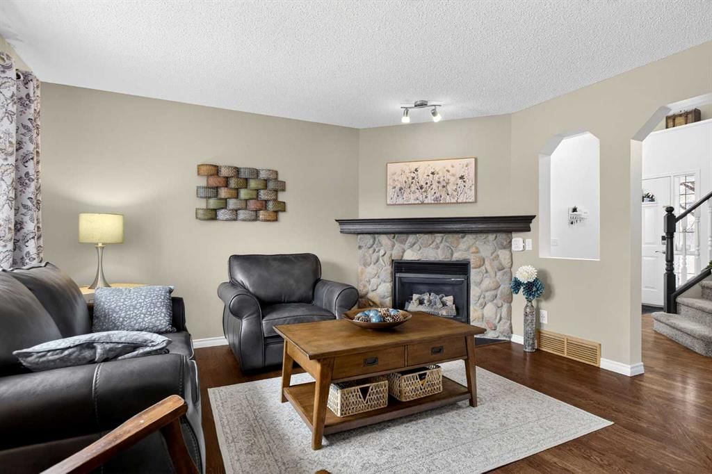 327 Chaparral Drive SE, Calgary — photo 4 of 47