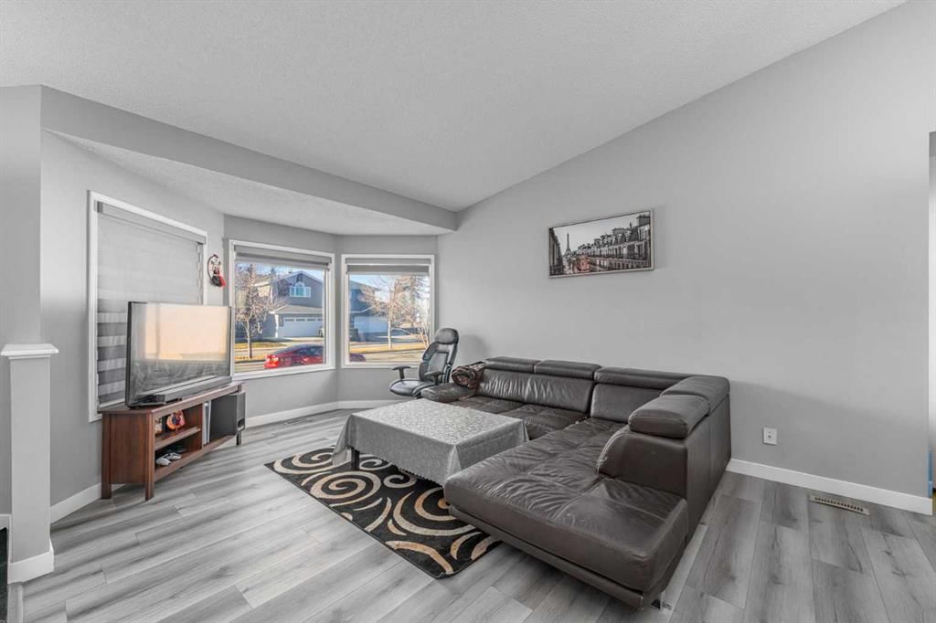 14 Coral Sands Place NE, Calgary — photo 3 of 25