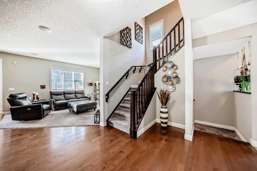 57 Silverado Skies Way SW, Calgary — photo 3 of 49