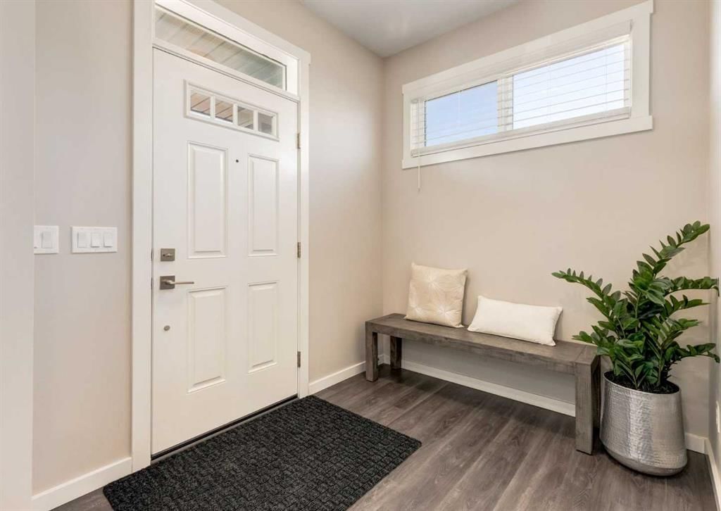 50 Legacy Glen Circle SE, Calgary — photo 4 of 43