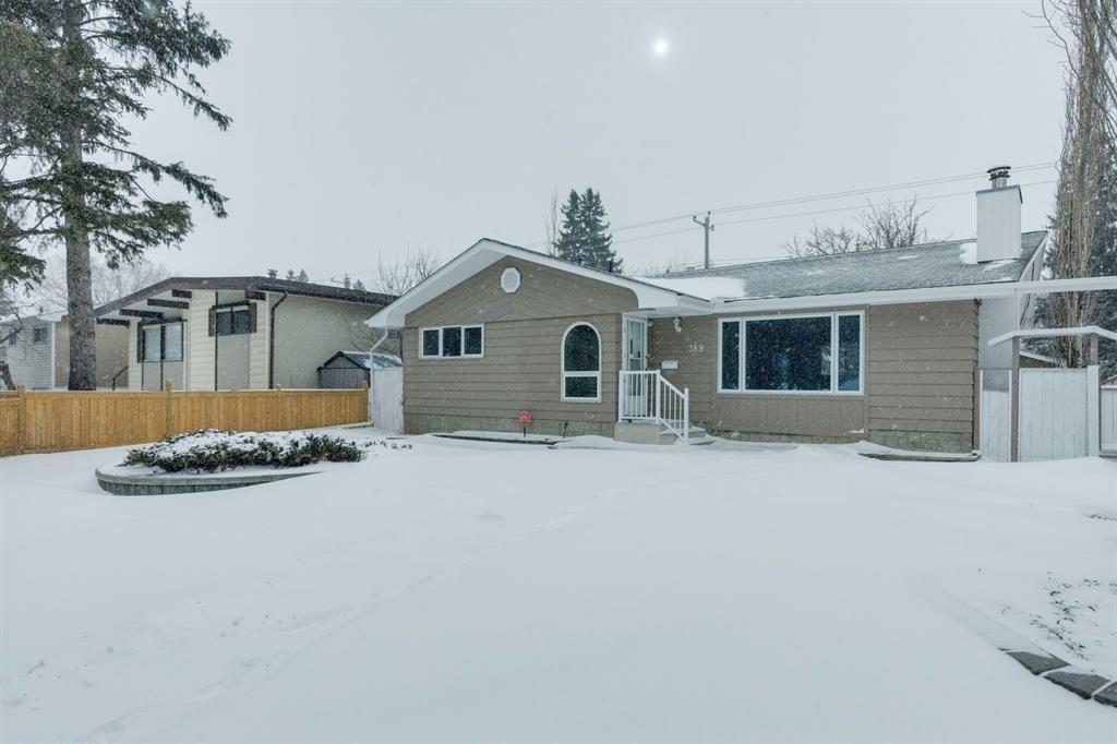 389 Capri Avenue NW, Calgary — photo 3 of 42