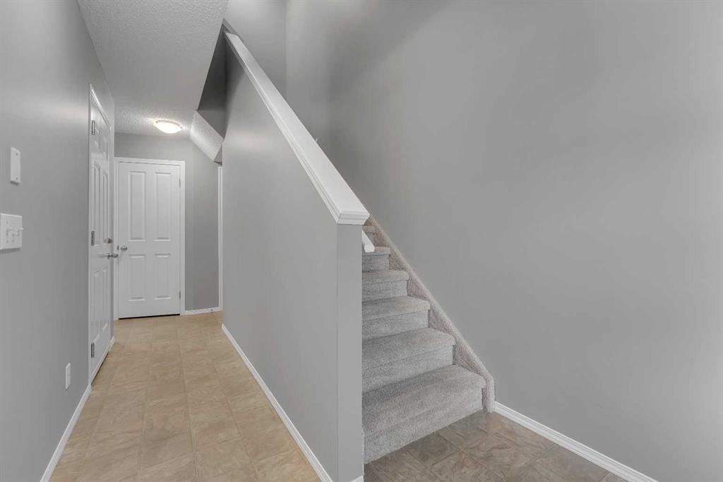 68 Panatella Villas NW, Calgary — photo 3 of 22