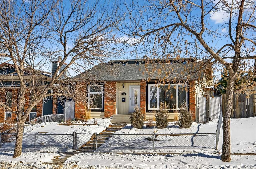 128 Bermuda Drive NW, Calgary — photo 2 of 49