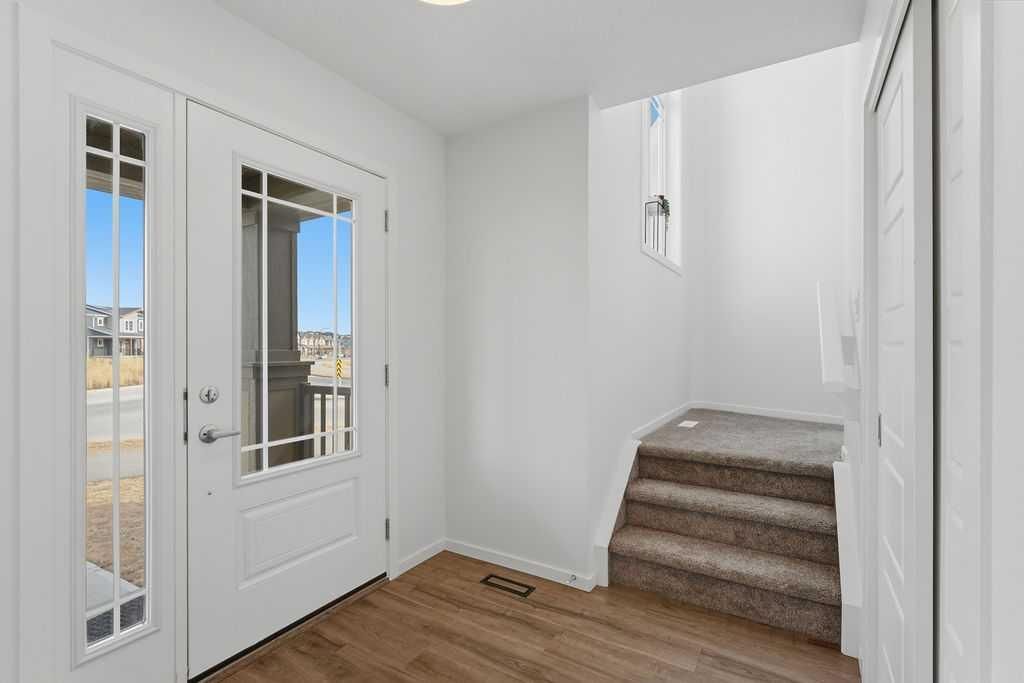 1893 carrington Boulevard NW, Calgary — photo 3 of 32