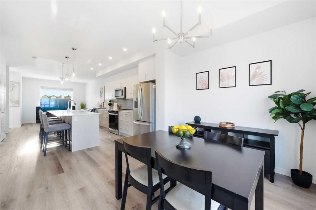 66 Evanscrest Manor NW, Calgary — main listing photo