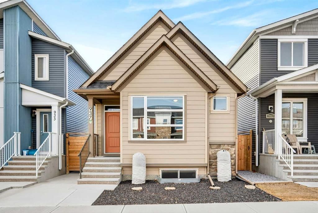 937 Livingston Way NE, Calgary — photo 2 of 41