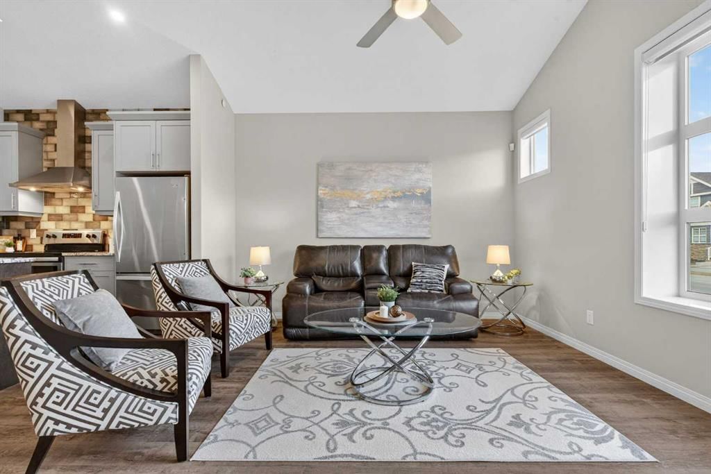 937 Livingston Way NE, Calgary — photo 4 of 41