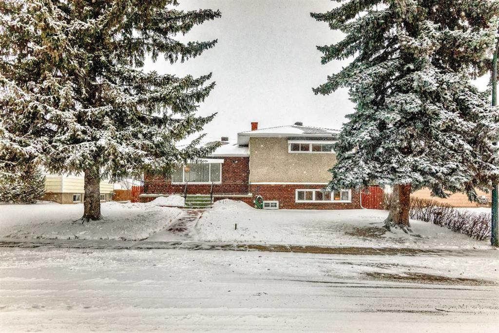 42 Fullerton Road SE, Calgary — main listing photo