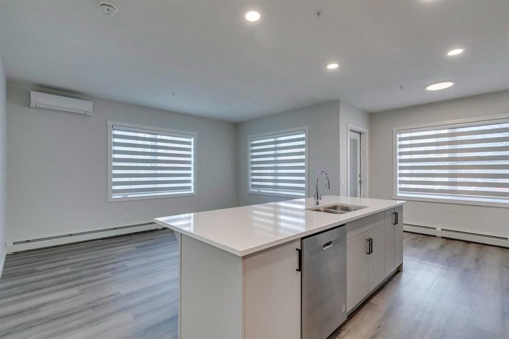 113, 55 Wolf Hollow Crescent SE, Calgary — photo 4 of 32