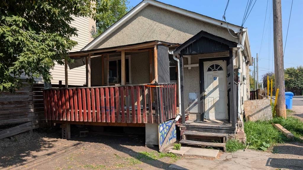1509 Edmonton Trail NE, Calgary — photo 2 of 4
