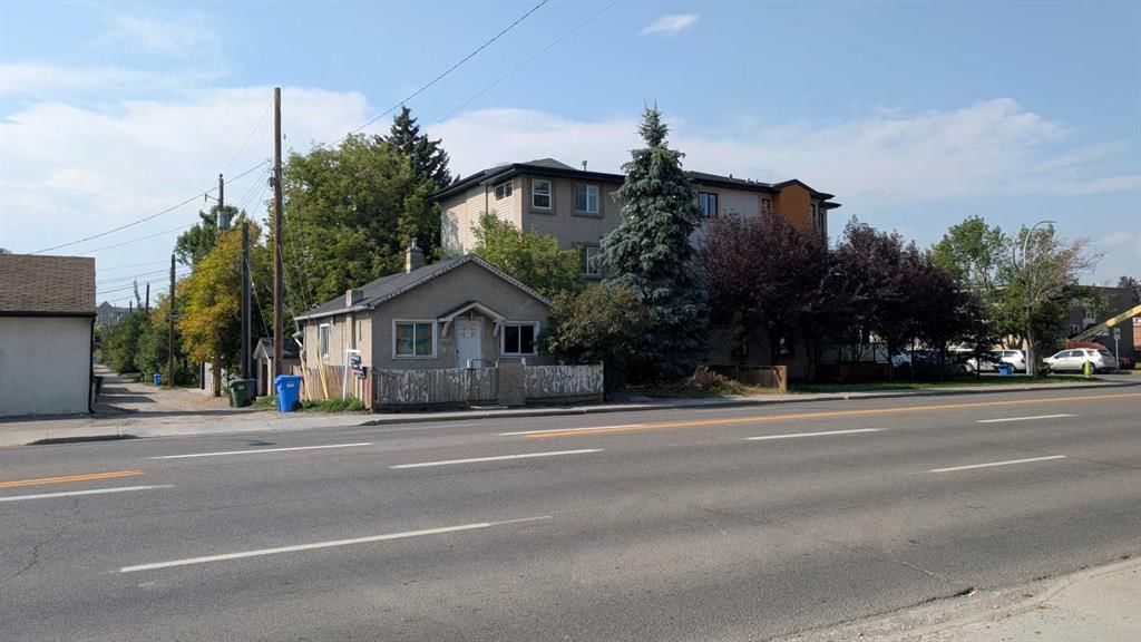 1509 Edmonton Trail NE, Calgary — photo 3 of 4