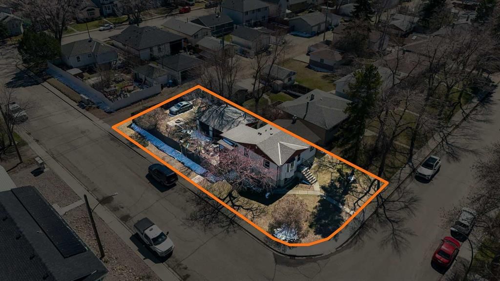 6204 18 Street SE, Calgary — photo 3 of 28