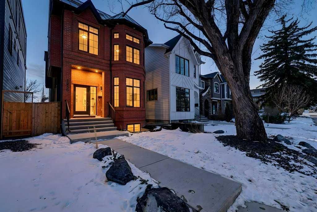 1935 43 Avenue SW, Calgary — photo 3 of 50