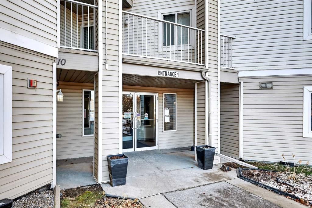 224, 1717 60 Street SE, Calgary — photo 3 of 35