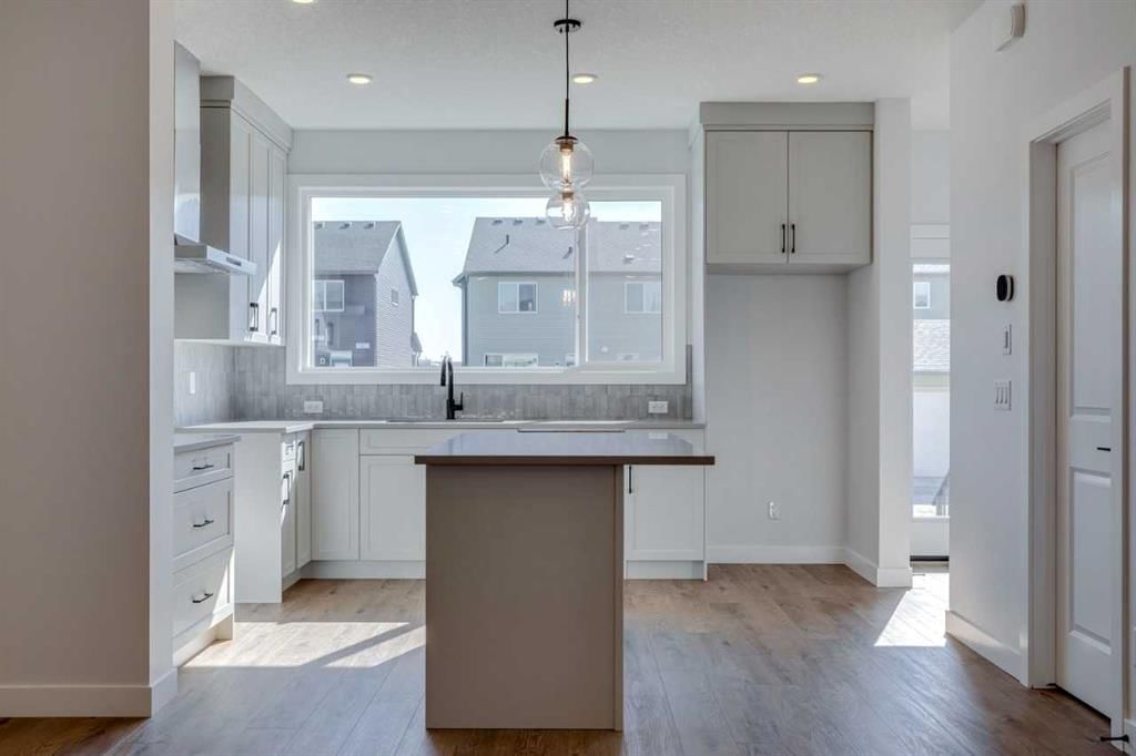 65 Savanna Place NE, Calgary — photo 4 of 36