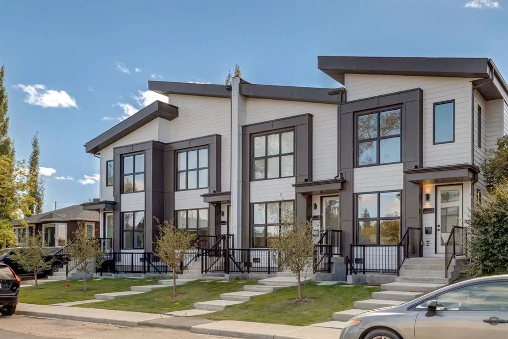 233 25 Avenue NE, Calgary — main listing photo