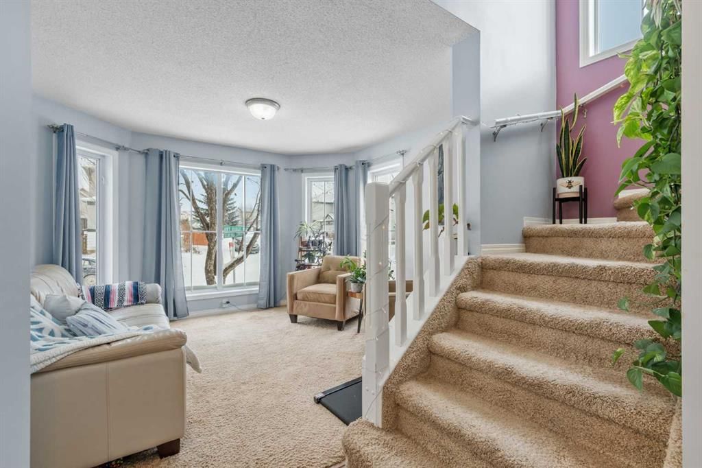 4 Tuscany Ridge Way NW, Calgary — photo 4 of 36