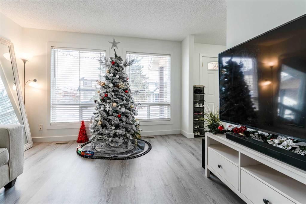 119 Falton Way NE, Calgary — photo 4 of 50