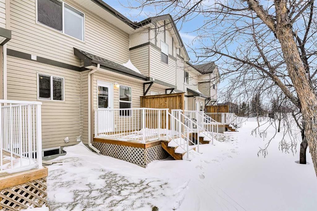 34 Royal Birch Villas NW, Calgary — photo 3 of 38