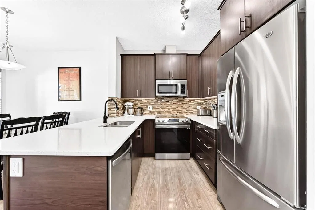 337 COPPERPOND Landing SE, Calgary — photo 5 of 50