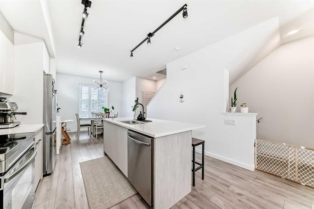 76 Walgrove Common SE, Calgary — photo 5 of 31