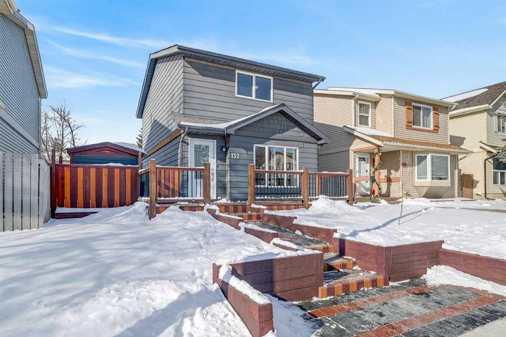 132 Erin Grove Close SE, Calgary — main listing photo