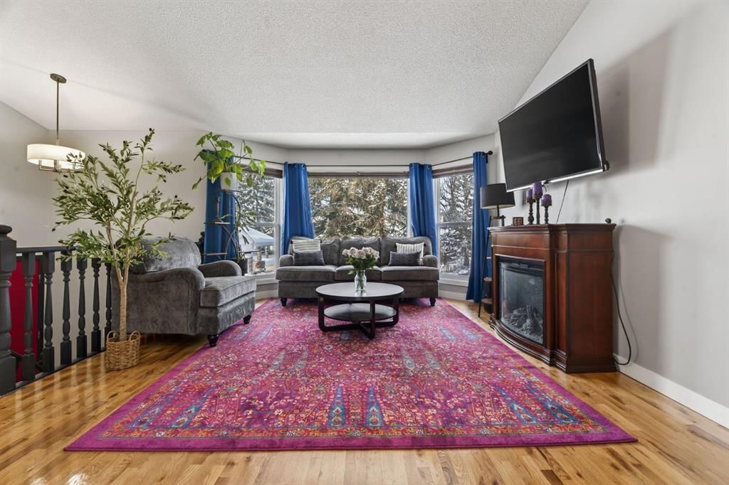 57 Shannon Circle SW, Calgary — photo 2 of 44