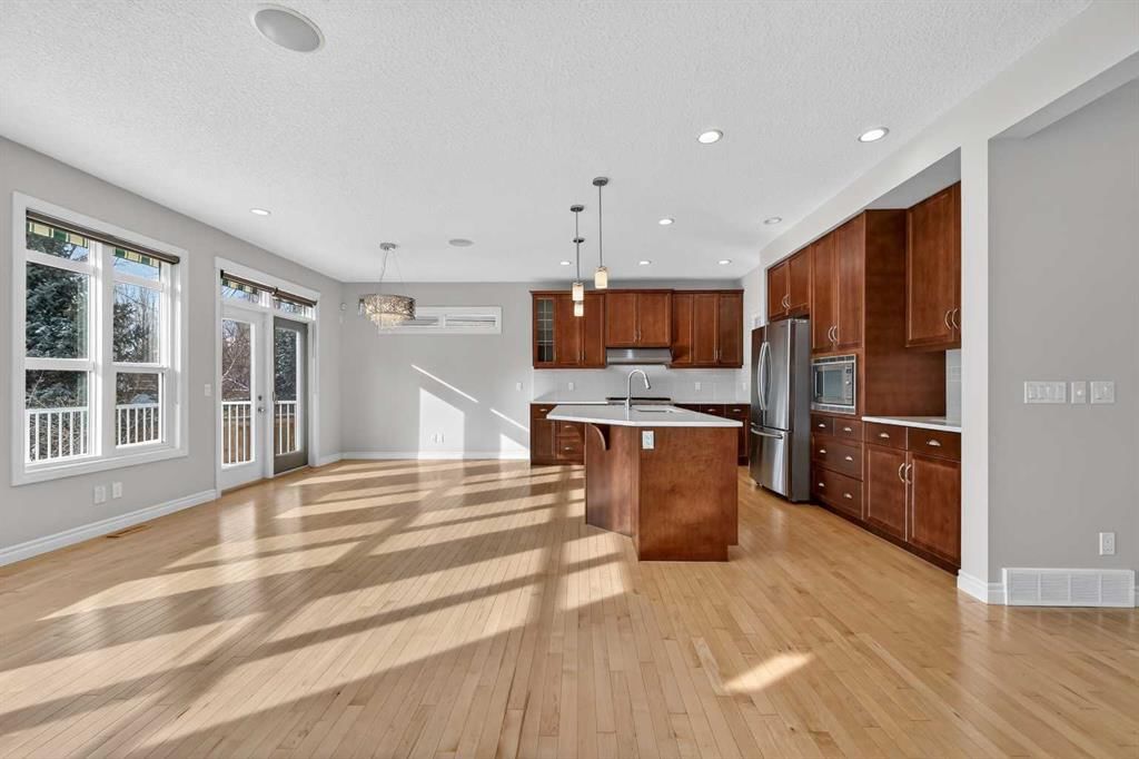 182 Cranarch Place SE, Calgary — photo 3 of 38