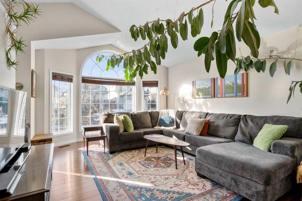 268 Mt Aberdeen Close SE, Calgary — photo 4 of 43