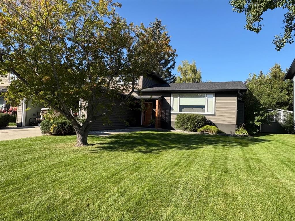 612 Willoughby Crescent SE, Calgary — photo 4 of 50