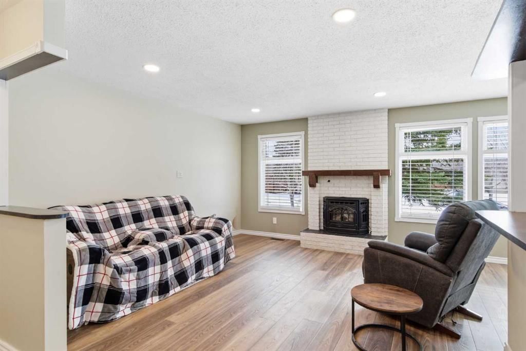 79 Templehill Drive NE, Calgary — photo 4 of 37